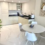 Apolo Xiv * קלפה